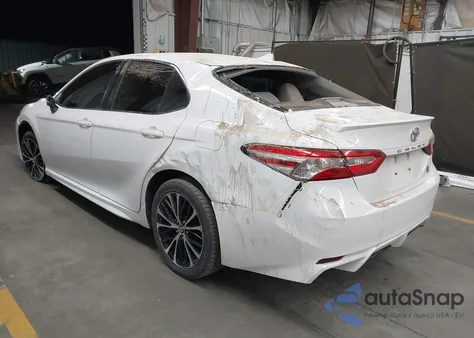 2020 Toyota Camry Se z USA, uszkodzony, nr VIN 4T1G11AK3LU935314